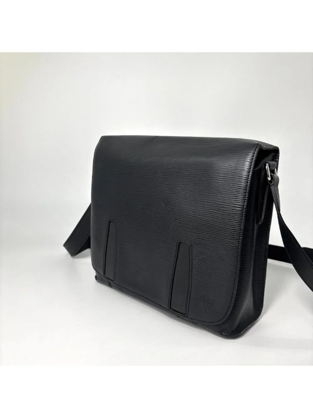 Louis Vuitton Epi Harrington Messenger PM Shoulder Bag Black